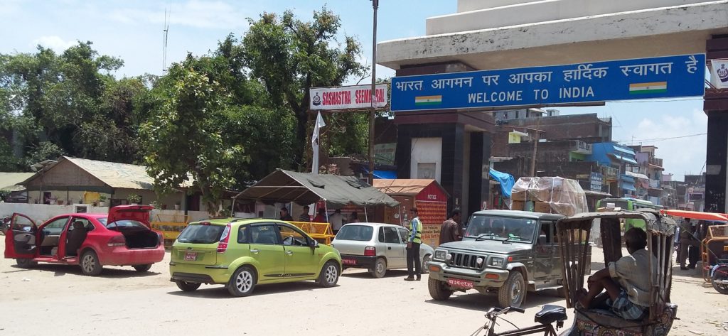 सोनौली बार्डर पर 60 करोड की कोकीन बरामद ,दो खेप खपा चुकी दिल्ली मे ---