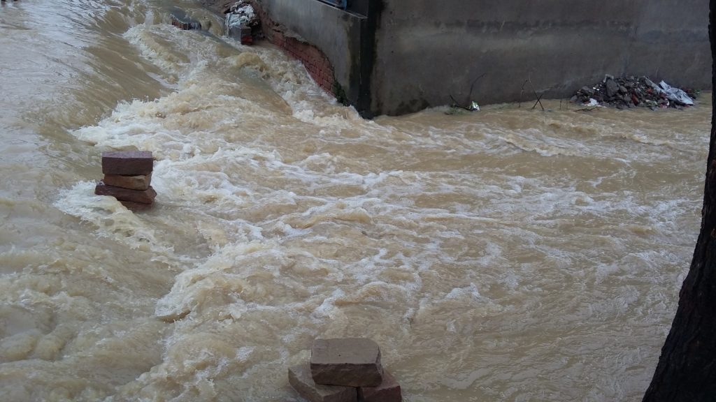 नेपाल-प्यूठान मे भूस्खलन,बाढ से 20 की मौत 24 लापता