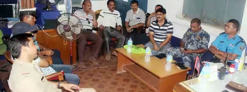 भारतीय सीमा मे लूट खसोट पर रोक के लिए नेपाली पुलिस ने किया बैठक