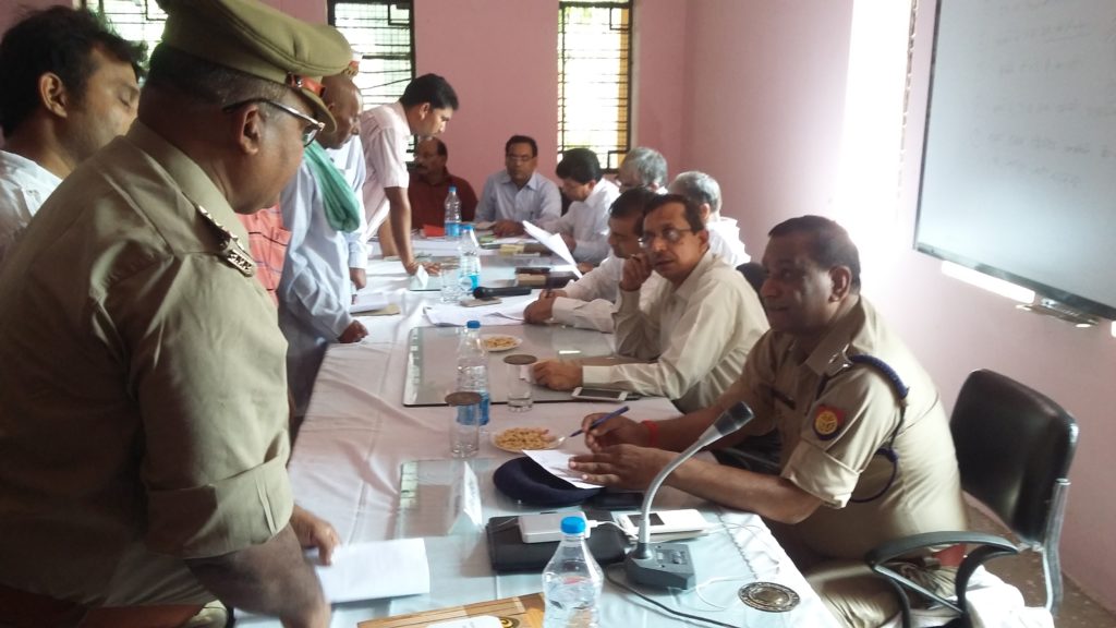 तहसील दिवस मे शिकायतो का एक सप्ताह मे करे निस्तारण --डीएम महराजगंज