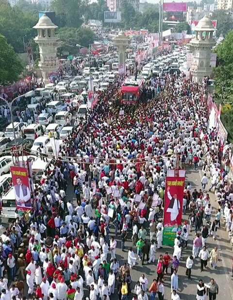लखनऊ मे 25 साल पूरे होने पर सपा का जश्न के बहाने शक्ति प्रदर्शन