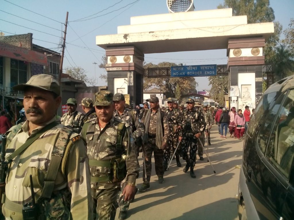 सीमावर्ती क्षेत्रो मे झारखण्ड के स्स्पेसल फोर्स ने किया फ्लैग मार्च