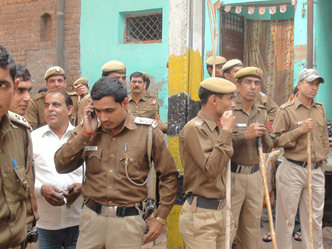 दिल्ली में आंतक फैलाने आए महिला पुरुष आतंकी गिरफ्तार -