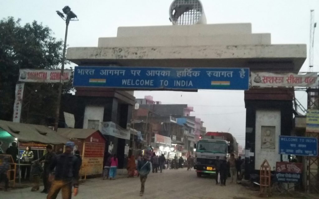 सोनौली बॉर्डर से एसएसबी ने लौटाए 15 संदिग्ध वियतनामी नागरिक -