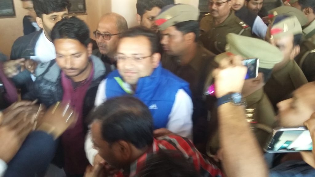 नौतनवा एसडीएम कोर्ट मे पेश हुए अमन मणि---- मतदाता सूची मे अनियमितता की शिकायत पर