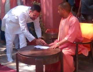 निर्दल विधायक अमनमणि त्रिपाठी क्यों गा रहे पीएम मोदी के गुणगान?