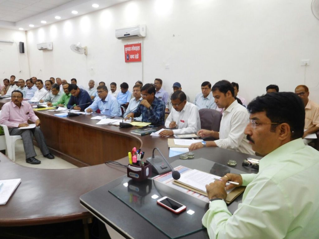 जयंती परंपरागत ढंग से पूरे जिले में मनाए:डीएम