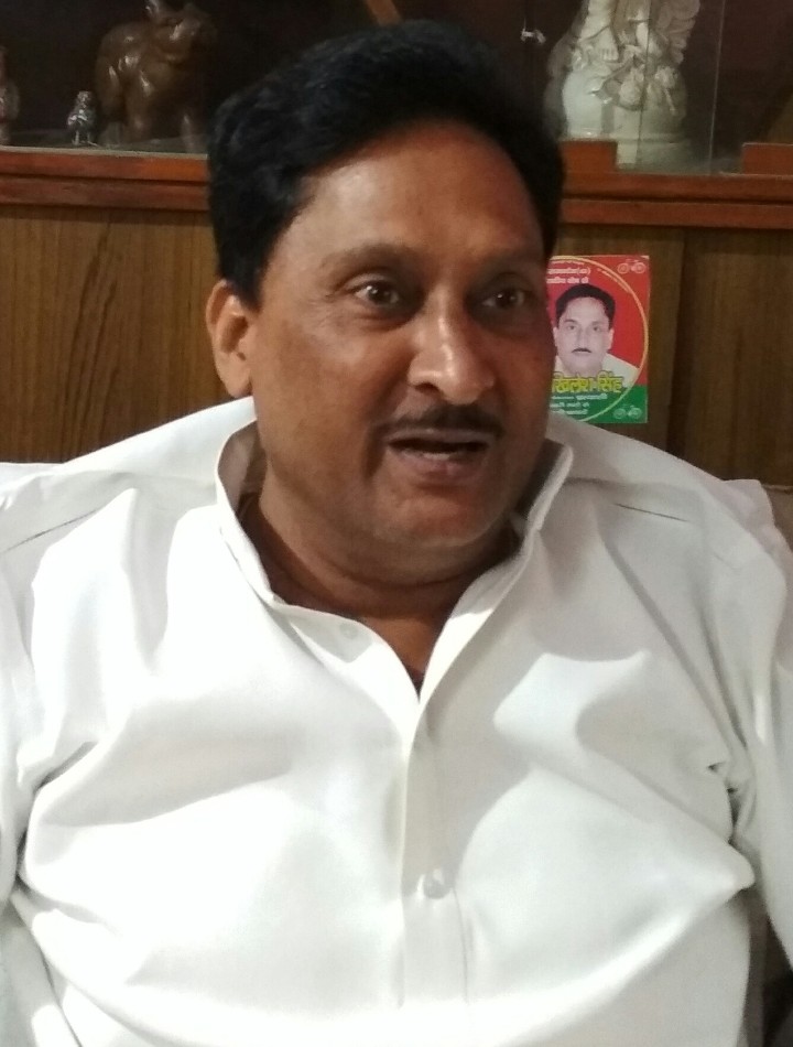 जिले की खस्ताहाल सड़कों पर नहीं है योगी सरकार का ध्यान:कुंवर अखिलेश सिंह