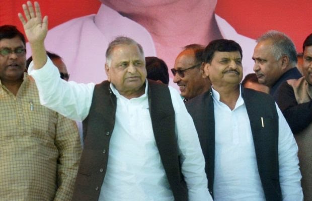 सपा में फिर तकरार,रामगोपाल को मुलायम ने लोहिया ट्रस्ट से हटाया