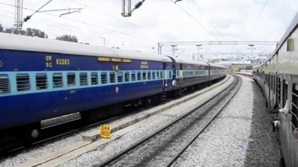 रेलवे की तैयारी:मनोज सिन्हा बोले-त्यौहारों पर हर रोज चलेंगी 100 स्पेशल ट्रेनें