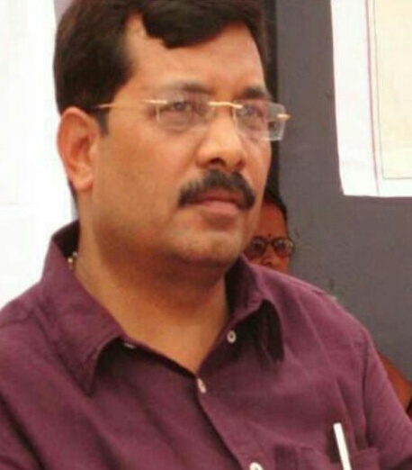 काश मुझे भी कोई गोद ले लेता