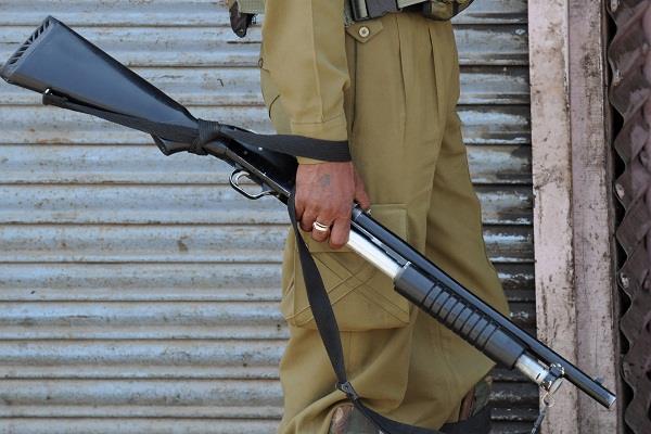 अब जम्मू-कश्मीर में पैलेट की जगह इस्तेमाल होंगी प्लास्टिक की गोलियां