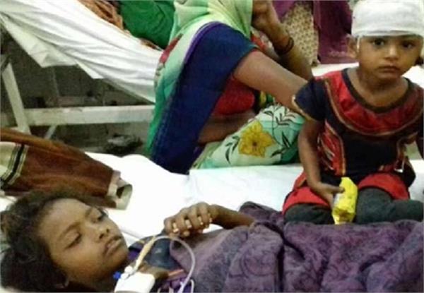 पिता ने चलती ट्रेंन से तीन मासूम बेटियों को फेंका बाहर, एक की मौत