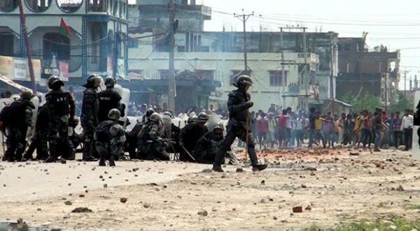 नेपाल में दो समुदाय के बीच झड़प दो दर्जन से अधिक घायल, फायरिंग।