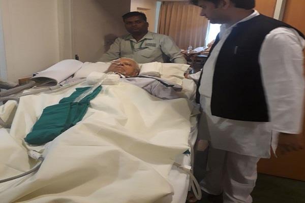 उत्तराखंड के पूर्व सीएम एन डी तिवारी अस्पताल में भर्ती, हालात नाजुक