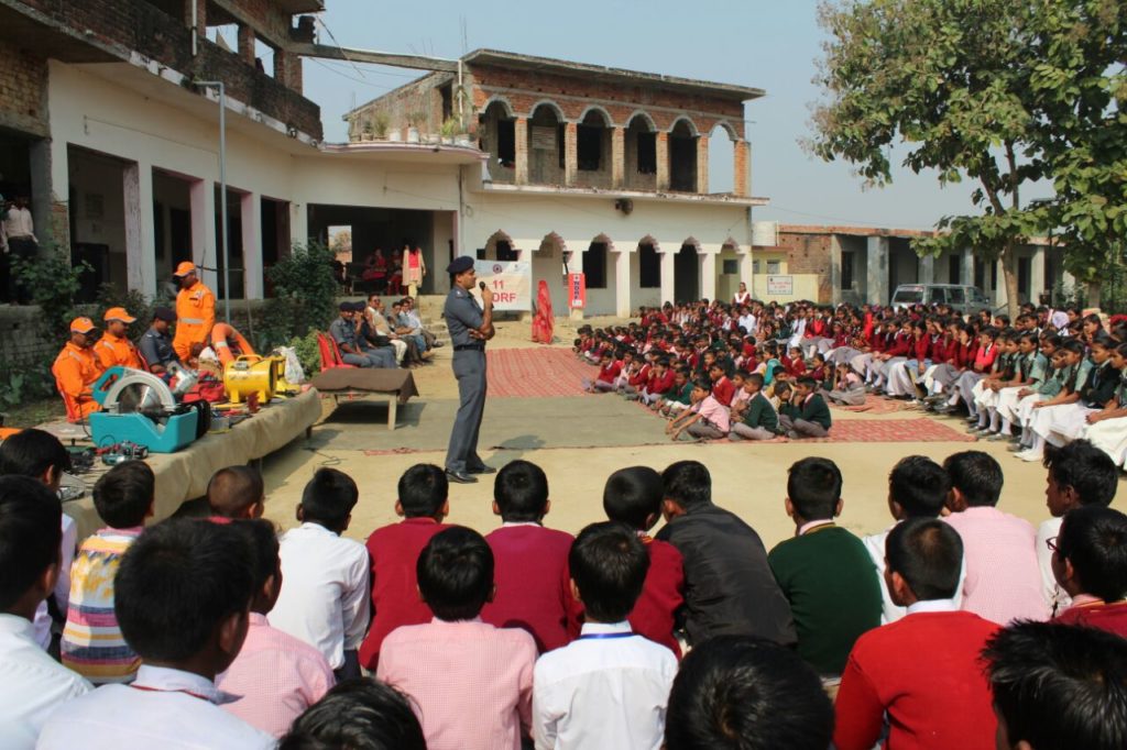 एन०डी०आर०एफ टीम - आपदा के समय बचने के दिए टिप्स