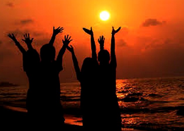 डूबते सूरज की बिदाई नववर्ष का स्वागत कैसे.....