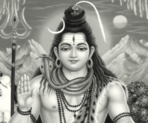 सोमवार को करें इन मंत्रों का उच्चारण, होगा बेड़ा पार