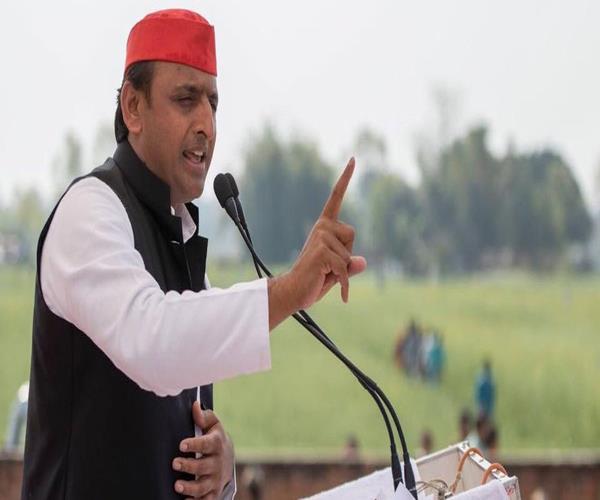 धन लेकर फरार हुए कारोबारियों से भाजपा के अच्छे संबंध:अखिलेश