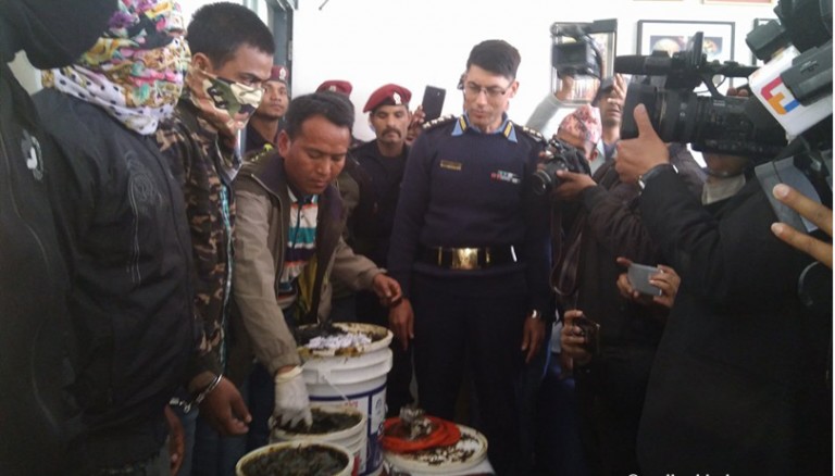 करोड़ो के नशीली दवाई के साथ दो भारतीय युवक गिरफ्तार