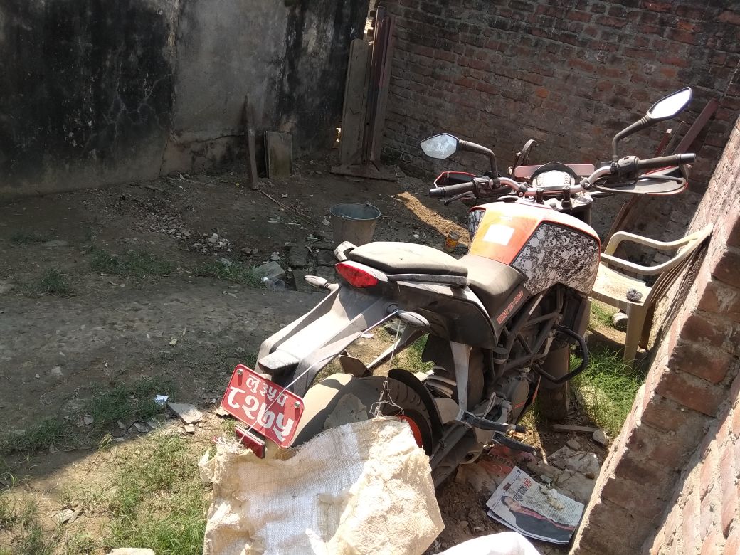 चोरी की पकड़ी गयी मोटरसाइकिलें सोनौली चौकी से गायब,एक बरामद, जांच के आदेश