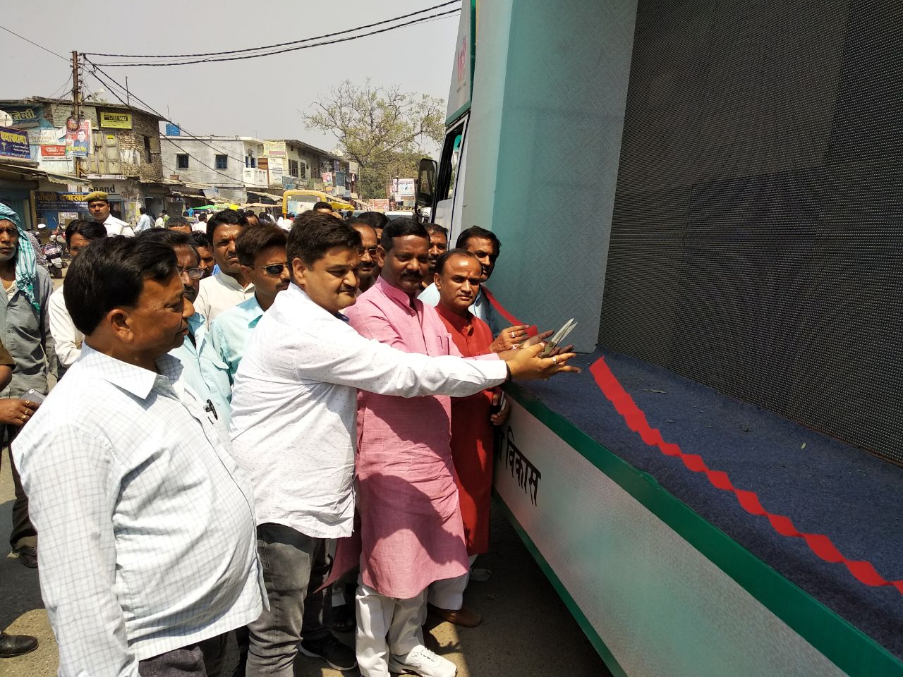 महराजगंज:उ०प्र० सरकार की एक वर्ष,भाजपा नेताओं ने गिनाई उपलब्धियां