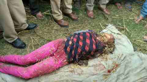 महराजगंज : 17 वर्षीय बालिका का गला काटकर हत्या, भुसौले में मिली लाश