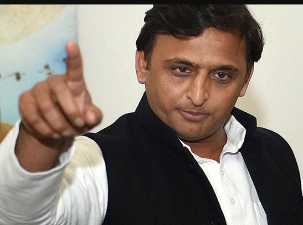 बोले अखिलेश: गठबंधन के बाद हम सांप-छछूंदर कहलाने लगे।