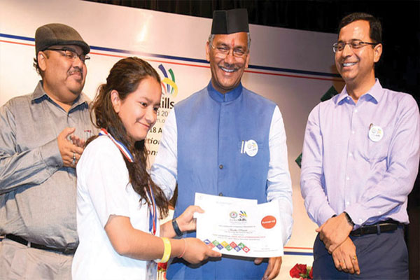 एक लाख युवाओं को रोजगार देगी सरकार