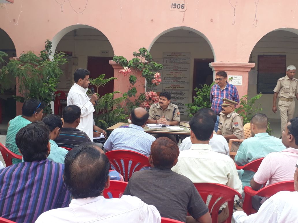 गोरखपुर:सभी से अपील त्योहार मिल जुलकर मनाये सीओ