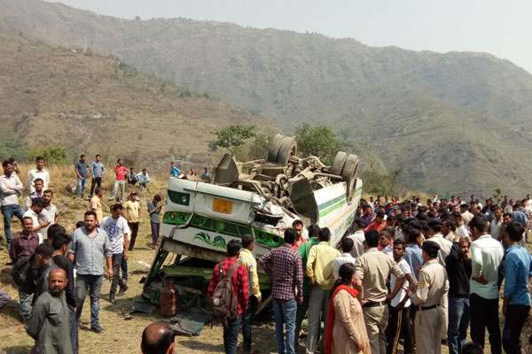 हिमाचल : सिरमौर में बस हादसा, 10 की मौत