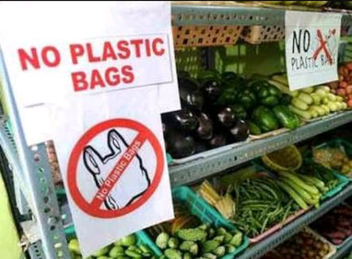 मुंबई : प्लास्टिक थैला, प्लेट, गिलास, कटोरी, चम्मच पर लगा प्रतिबंध