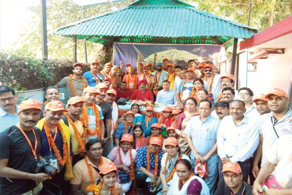 कैलाश मानसरोवर यात्रा का पहला दल रवाना