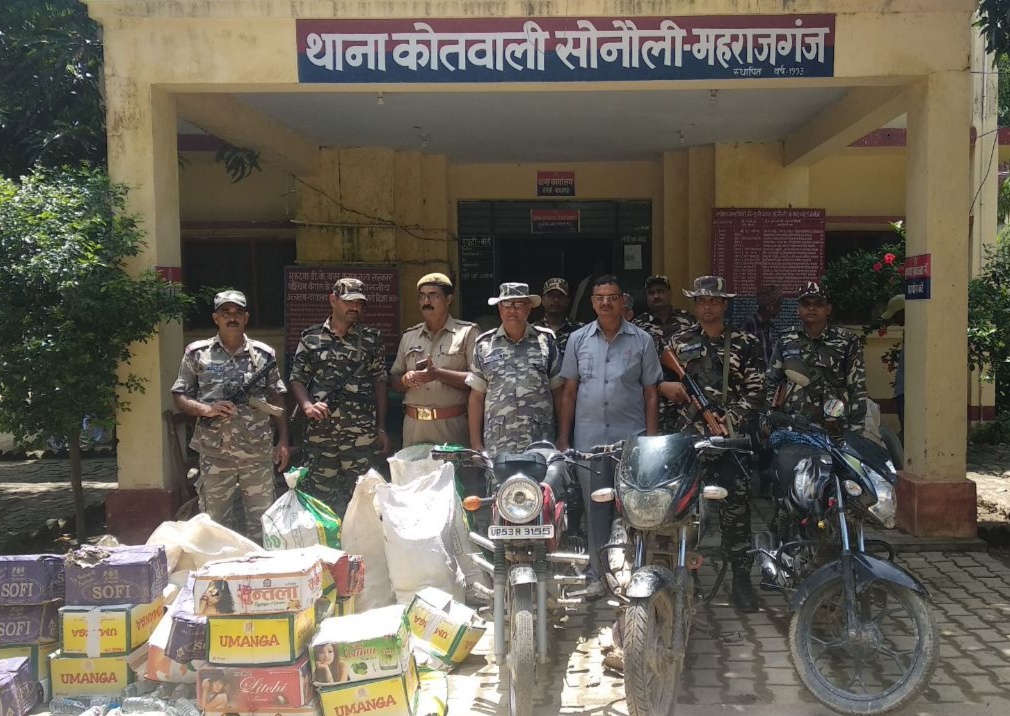 सोनौली:शराब की एक बड़ी खेप बरामद,तीन बाइक फेक तस्कर भागे