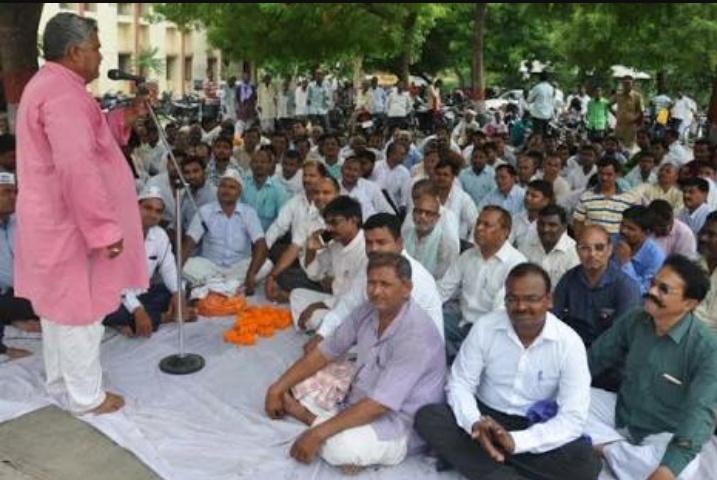 लेखपालों का काम करेंगे सेक्रेटरी और वीडियो, आईडी-पासवर्ड जारी