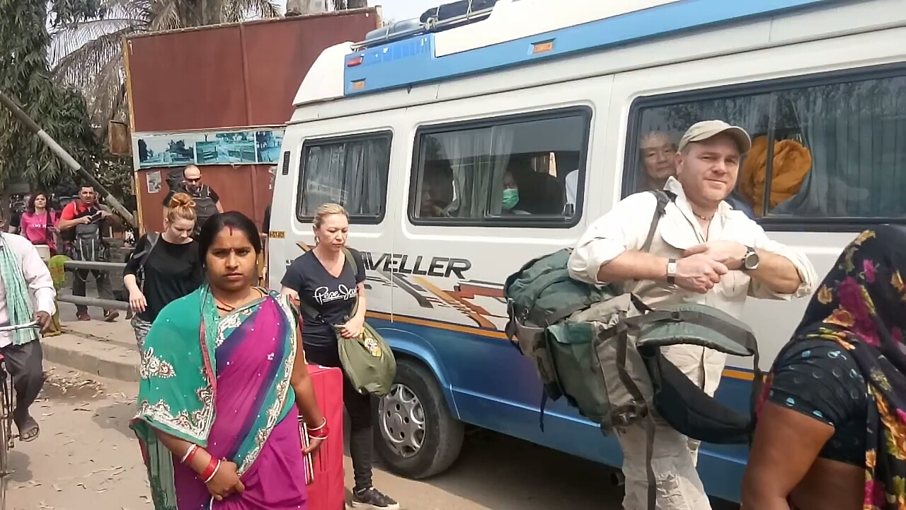 सैकड़ो रोहिंग्या शरणार्थी नेपाल में भटक रहे रोजगार के लिए