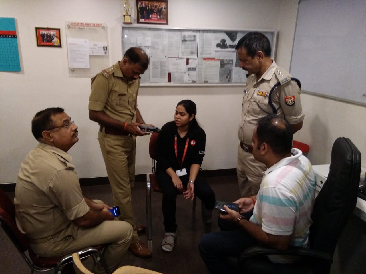 दिन दहाड़े लूट की घटना को अंजाम देकर बदमाश ने दी पुलिस को चुनौती