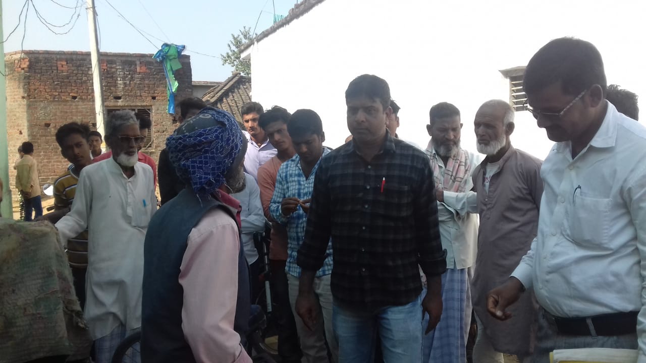 प्रधान और लेखपाल की समझदारी से टला बड़ा विवाद ।