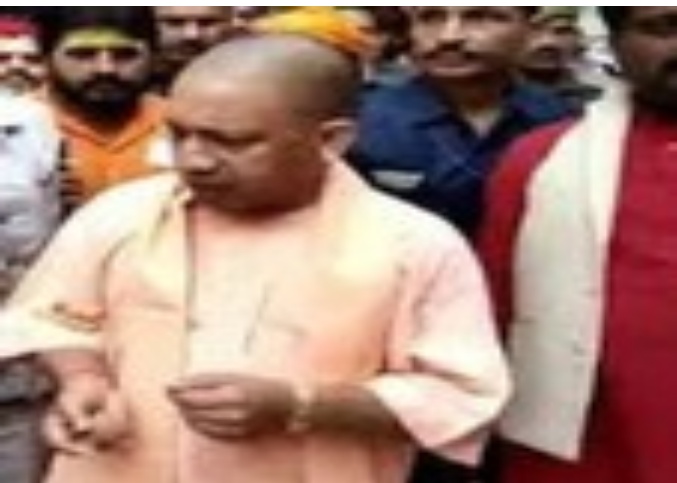 दीपावली: सीएम योगी आदित्यनाथ पहुंचे वनटांगियों के बीच,कई योजनाओं का किया लोकार्पण।