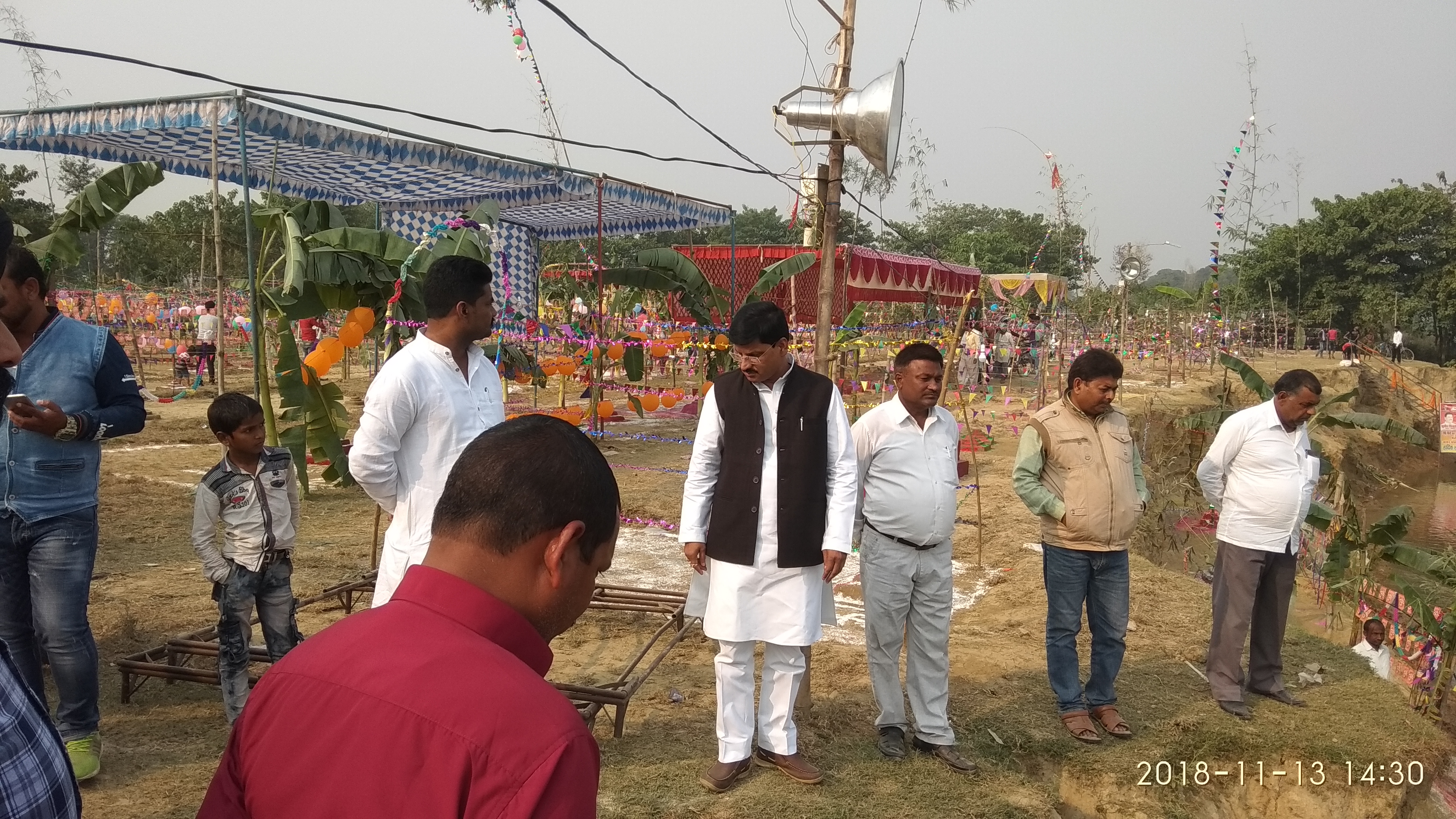 सोनौली न०पं० के व्रती महिलाओ के लिए निशुल्क 50 टैम्पो के सौपे गये रुट चार्ट,नम्बर एक नजर ।