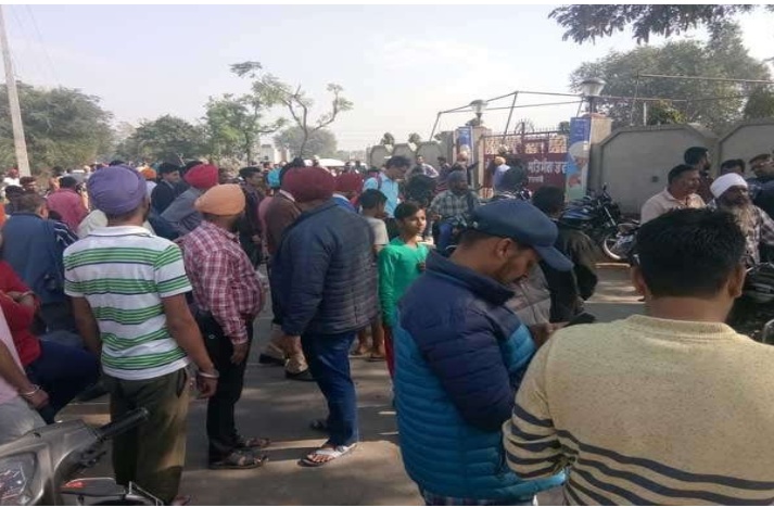 अमृतसर के निरंकारी भवन में धमाके से तीन की मौत, 10 घायल।