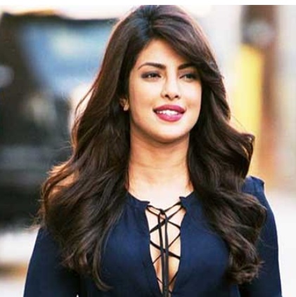 बाँलीवुड के देशी गर्ल प्रियंका चोपड़ा का पांच अभिनेताओं से रहा अफेयर।