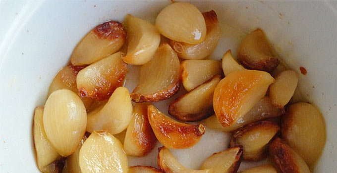 पुरुषों के लिए वरदान है भुना लहसुन,जानें खाने के 5 बड़े फायदे