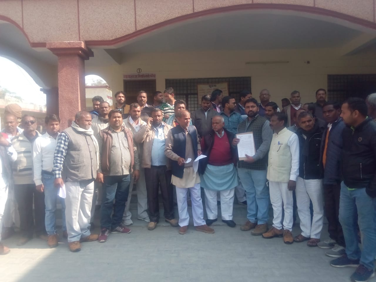 प्रधान संघ ने बीडीओ के खिलाफ खोला मोर्चा