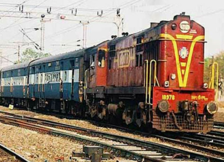 कोहरे का खौफ शुरू :15 फरवरी तक निरस्त रहेंगी इस रूट की ये बीस ट्रेनें