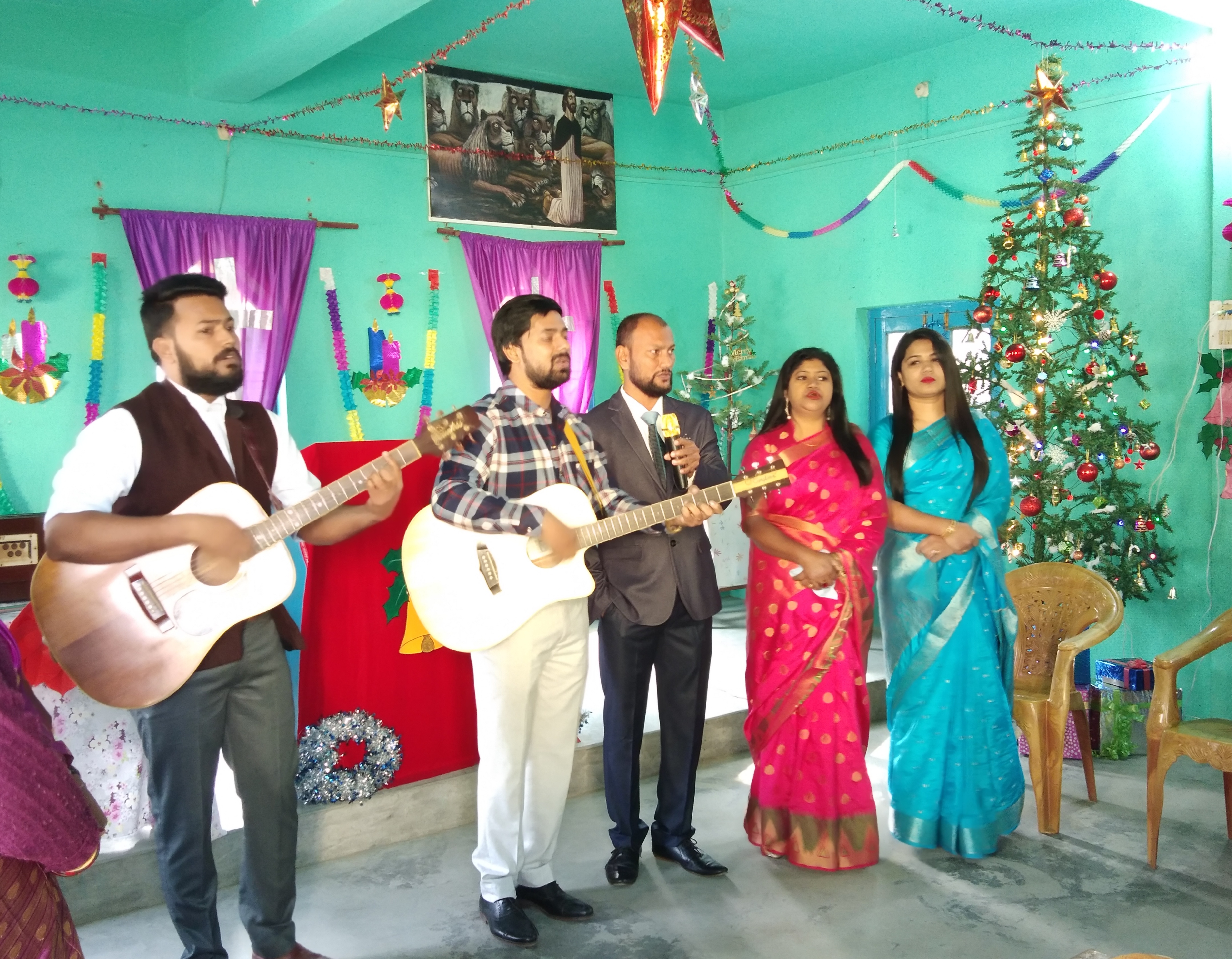 सोनौली के न्यू मेन चर्च में क्रिसमस की धूम,पास्टर जोशूआ जैकब ने दिया प्रभु का संदेश