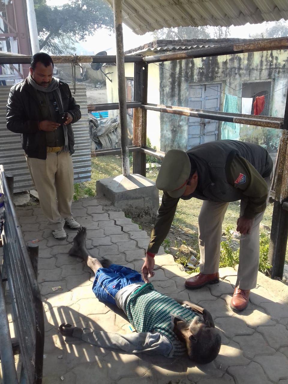 नौतनवां: रेलवे स्टेशन अज्ञात व्यक्ति का शव मिला