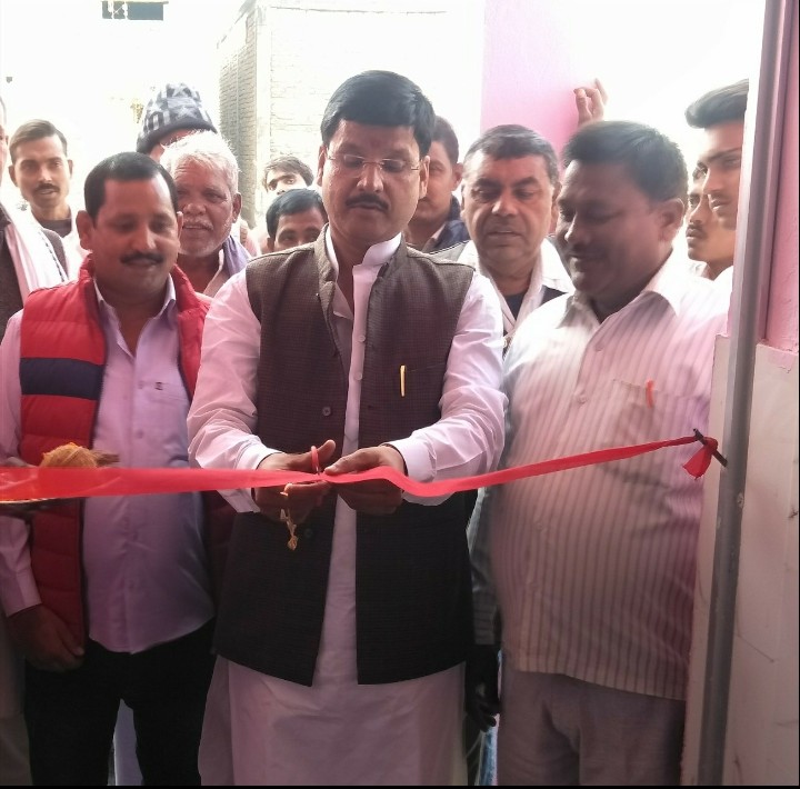 सोनौली को एक और सामुदायिक शौचालय समर्पित--सुधीर त्रिपाठी