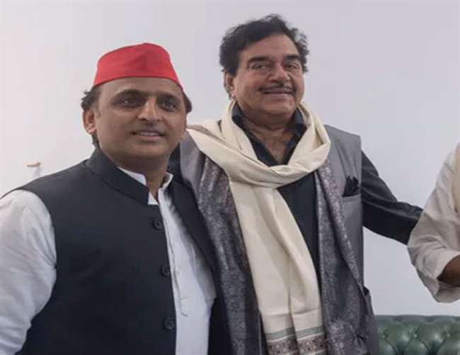 अखिलेश से मिले शत्रुघ्न सिन्हा, कहा-सर्जिकल स्ट्राइक-2 पर अभी सेलिब्रेशन की घड़ी नहीं