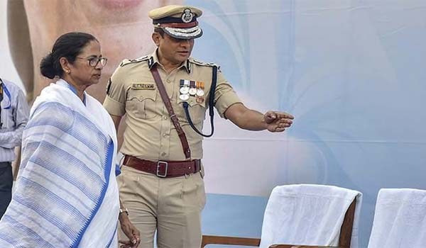 सुप्रीम कोर्ट ने दिया आदेश ‘कोलकाता पुलिस आयुक्त की गिरफ़्तारी नहीं होगी,कहा ‘सीबीआई का सहयोग करें’